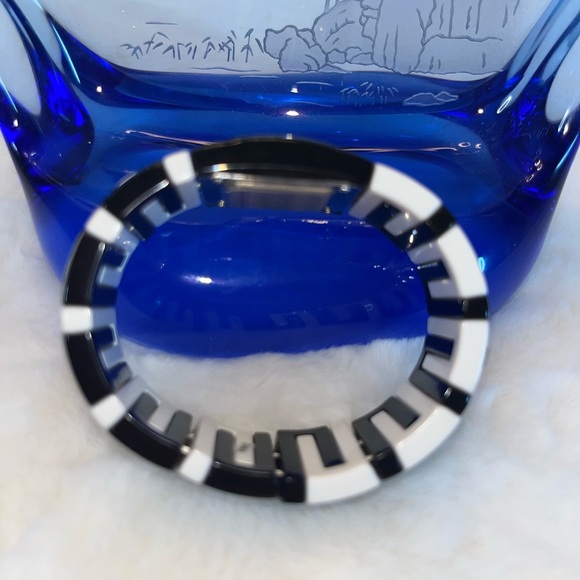 Joan Rivers Monochrome Striped Quartz Watch - Picture 4 of 8